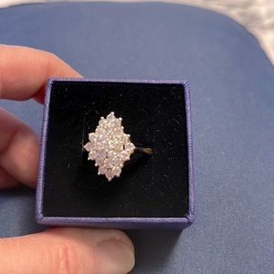 Beautiful Diamond Cluster, yellow Gold! Will fit 6 to 7 ring finger